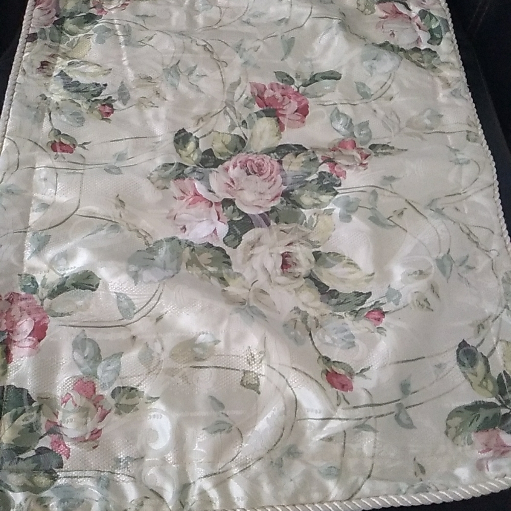 Burlington 2 Pillow Shams Standard Size  Floral Rose Prints Damask